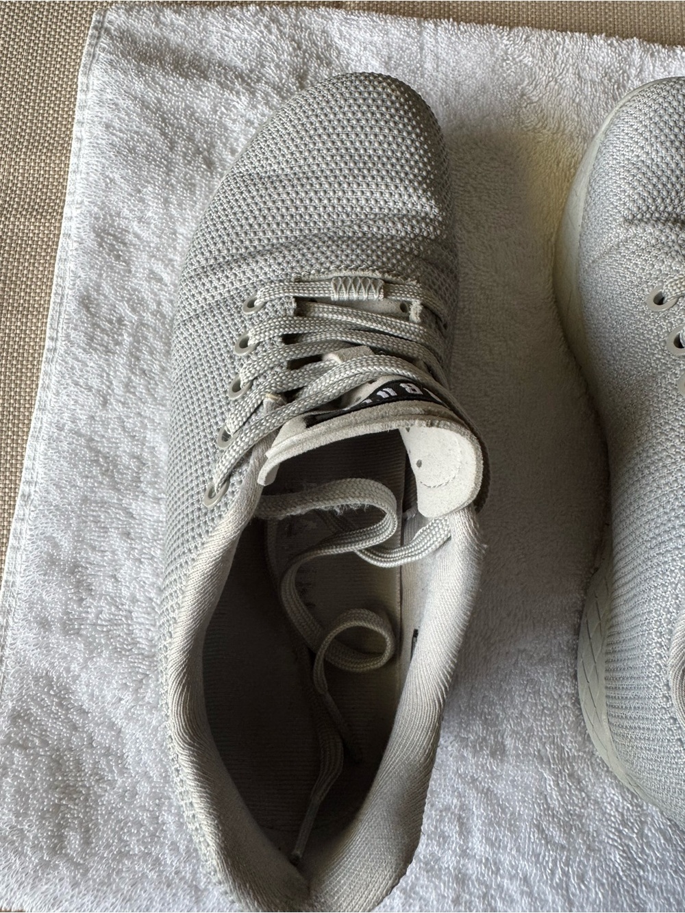 No Bull 8.5 Lace-Up Sneakers in Light Gray